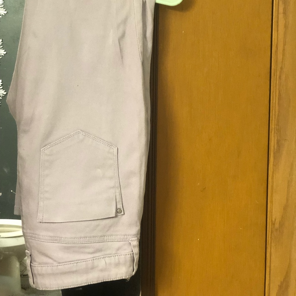 DKNY pastel purple/lavender crop ankle jeans